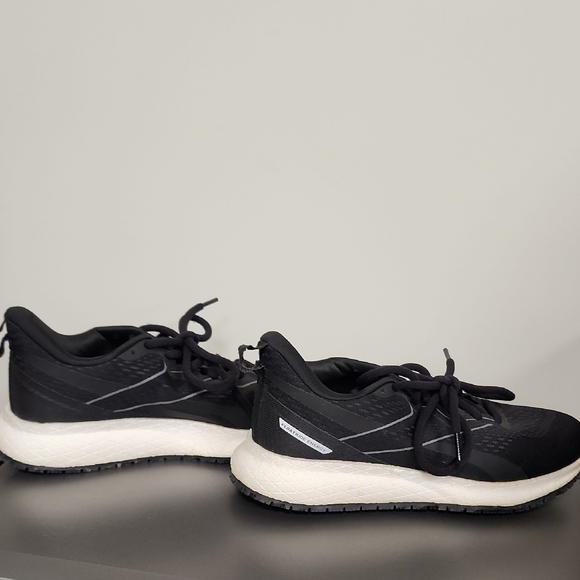 Reebok Other - Reebok Men's Black and White Athletic Shoes